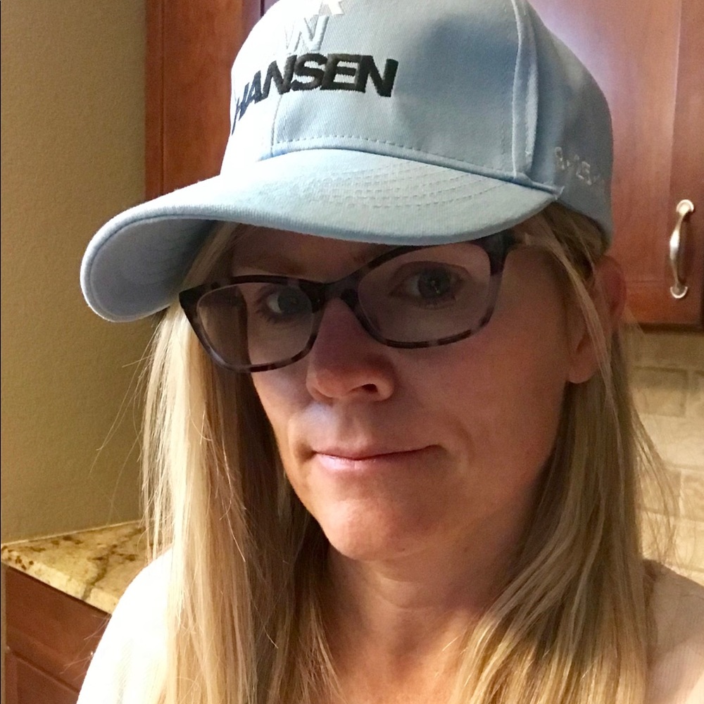 Meet your Posher, Courtney